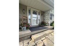 125 Maple Drive, Mediapolis, IA 52637