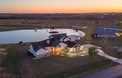 925 River Ranch Circle, Martindale, TX 78655