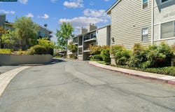1065 Wesley Ct, Walnut Creek, CA 94597