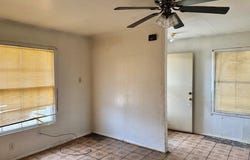 1013 E Huntington Street, Beeville, TX 78102