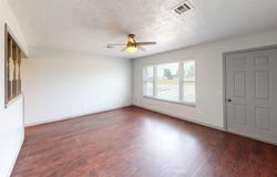 917 Dove St, Vici, OK 73859