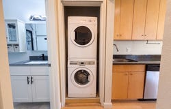 1300 NE 68TH Ave, Portland, OR 97213
