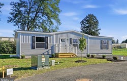 859 LOIS Lane, LEBANON, PA 17046