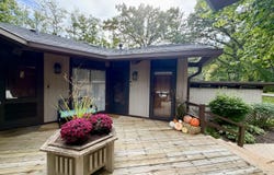 800 Aspen Dr, Fontana, WI 53125
