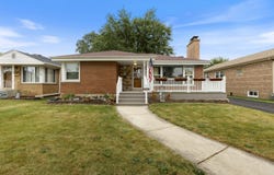 9643 S Richmond Avenue, Evergreen Park, IL 60805