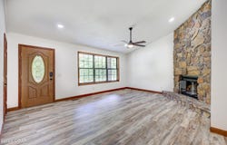 9003 Ginger Lane, Carthage, MO 64836