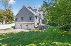 40 Adelman Rd, Billerica, MA 01821