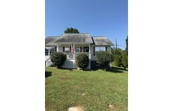 202 Sandy Circle, LaFollette, TN 37766