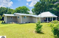 4721 E Sidney Road, Stanton, MI 48888