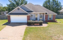 632 Post Oak Place, Pearl, MS 39208