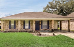 11382 E Black Oak Dr, Baton Rouge, LA 70815