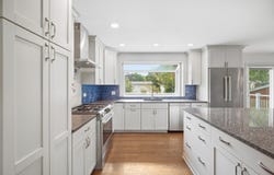 135 W King Arthur Court, Palatine, IL 60067