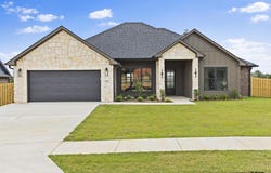 16417 Clearview Dr, Lindale, TX 75771