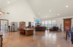 707 CREEK RD, Marion, TX 78124