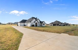 134 Buddy Court, Millsap, TX 76066
