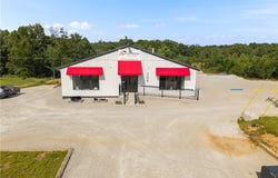 706 N Main Street, Gravois Mills, MO 65037