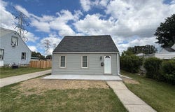 15 Heather Road, Buffalo, NY 14225