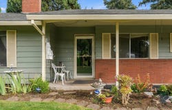 142 NE 10th Ave, Canby, OR 97013