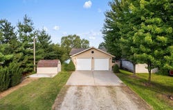 24 Deer River Road, Columbus, NE 68601