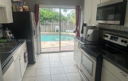 5808 NW 20th St, Margate, FL 33063
