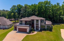 6736 Hilo Avenue, Benton, AR 72019