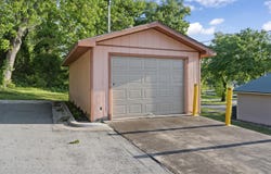 310 E 3rd Street, Grove, OK 74344