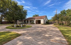 105 Walker St (Benbolt), Alice, TX 78332