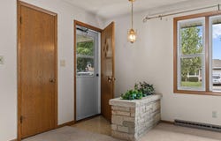 1229 E PERSHING Street, APPLETON, WI 54911