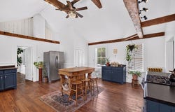 105 South St, Barre, MA 01005