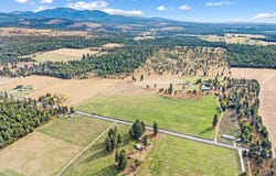 11512 E Bridges Rd, Elk, WA 99009