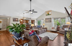 22090 Lakeridge Drive, Warsaw, MO 65355