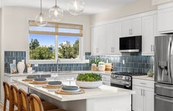 641 E Mission Boulevard, Pomona, CA 91766