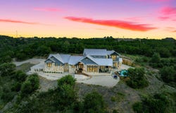 1023 Comanche Rdg, New Braunfels, TX 78132