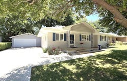 305 S Maple St, Inman, KS 67546