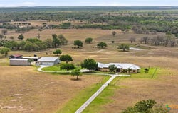 13661 E Highway 90, Kingsbury, TX 78638