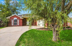 208 Cory Court, Krum, TX 76249
