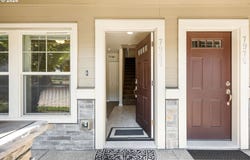 7967 NE HEISER St, Hillsboro, OR 97006