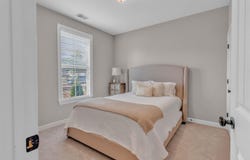 7118 HILL FARM Dr, Bartlett, TN 38002