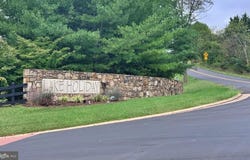 1114 LAKEVIEW DR, CROSS JUNCTION, VA 22625