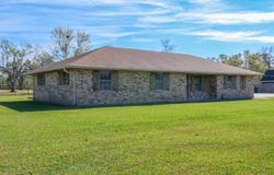 111 Swamp Dr, Bourg, LA 70343