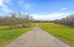 Hwy 82, Ector, TX 75439