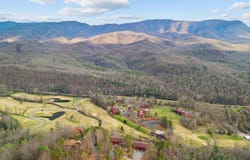 429 Deer Path Lane, Gatlinburg, TN 37738
