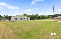 9859 Brighton Dr., Chunchula, AL 36521