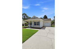 8592 SE Orchard Loop Road NE, Leland, NC 28451