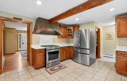 10 Sadler Road, Upton, MA 01568