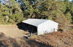 205 Varnum Rd, Laurel Hill, FL 32567