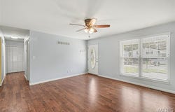 39 Oxbow Road, St Peters, MO 63376