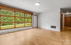 25 Hickory Tree Road, Asheville, NC 28805