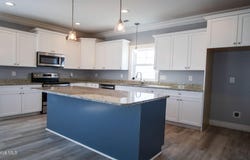 279 E Ivybridge Drive, Hubert, NC 28539