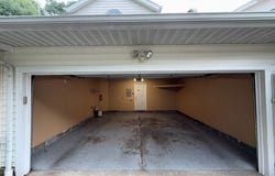 691 S Point Trail, Berea, OH 44017